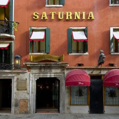 Building hotel Hotel Saturnia & International