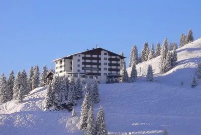 Building hotel Hotel Ehrenbachhöhe
