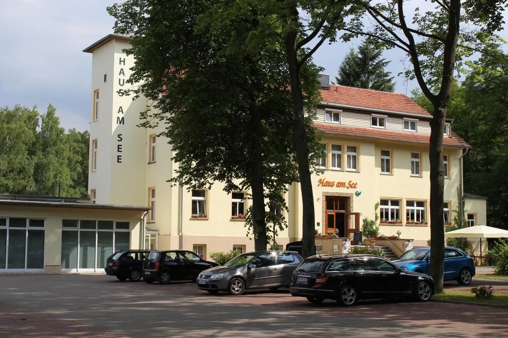 Building hotel Sporthaus Haus am See