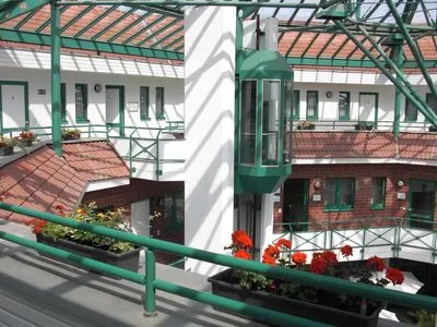 Gebäude von Siu Hotel Merkur