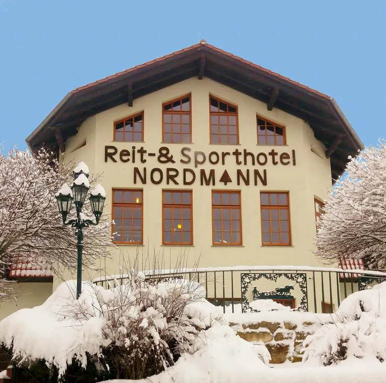 Building hotel Reit- und Sporthotel Nordmann