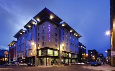 Building hotel Novotel Glasgow Centre