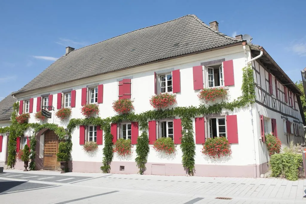 Building hotel Hotel de Charme zum Schiff'