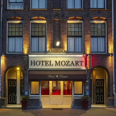 Building hotel Hotel Mozart