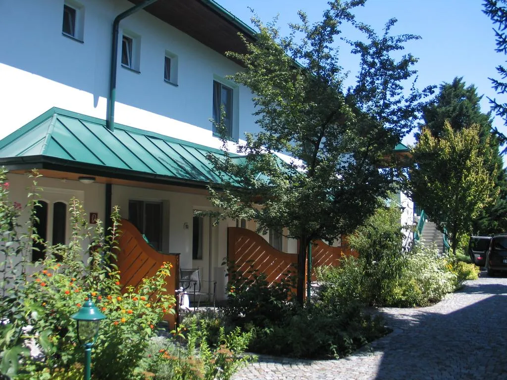 Building hotel Gartenoension Fischl