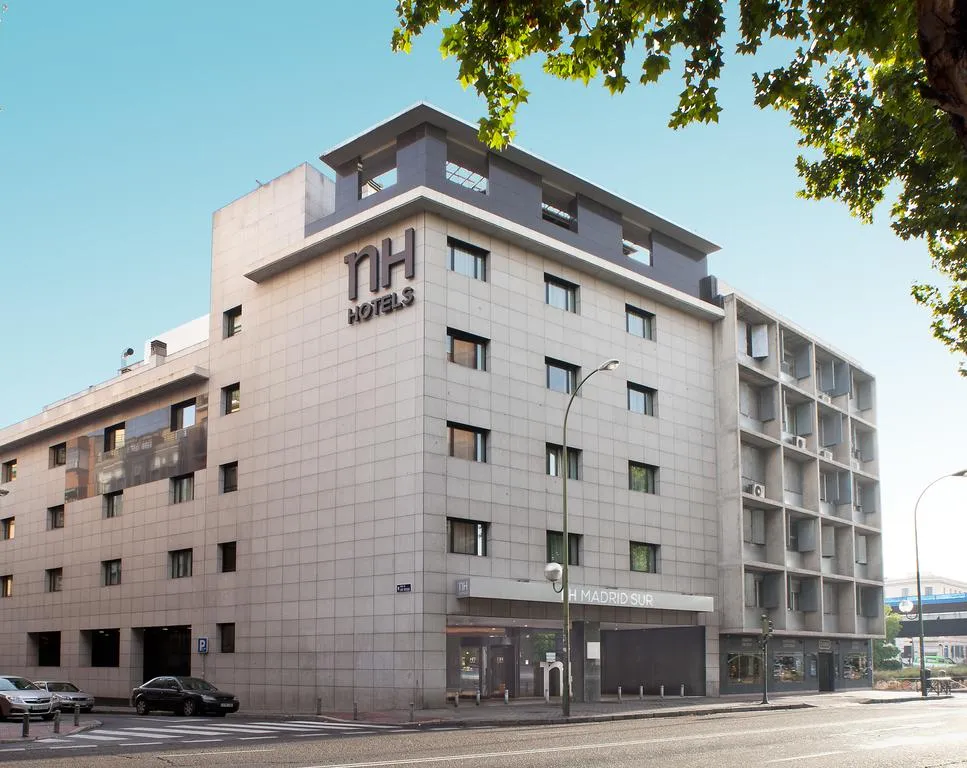 Building hotel Hotel Catalonia El Retiro