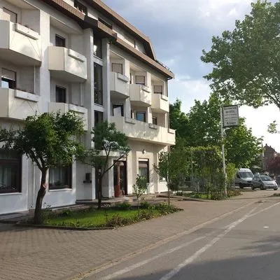 Building hotel Hotel Am Exerzierplatz