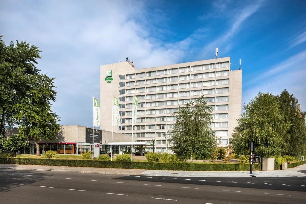 Building hotel Holiday Inn Eindhoven Centre