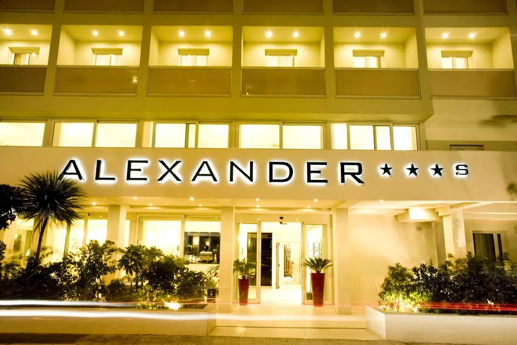 Building hotel Alexander
