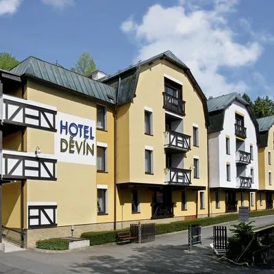 Building hotel SPA Hotel Děvín
