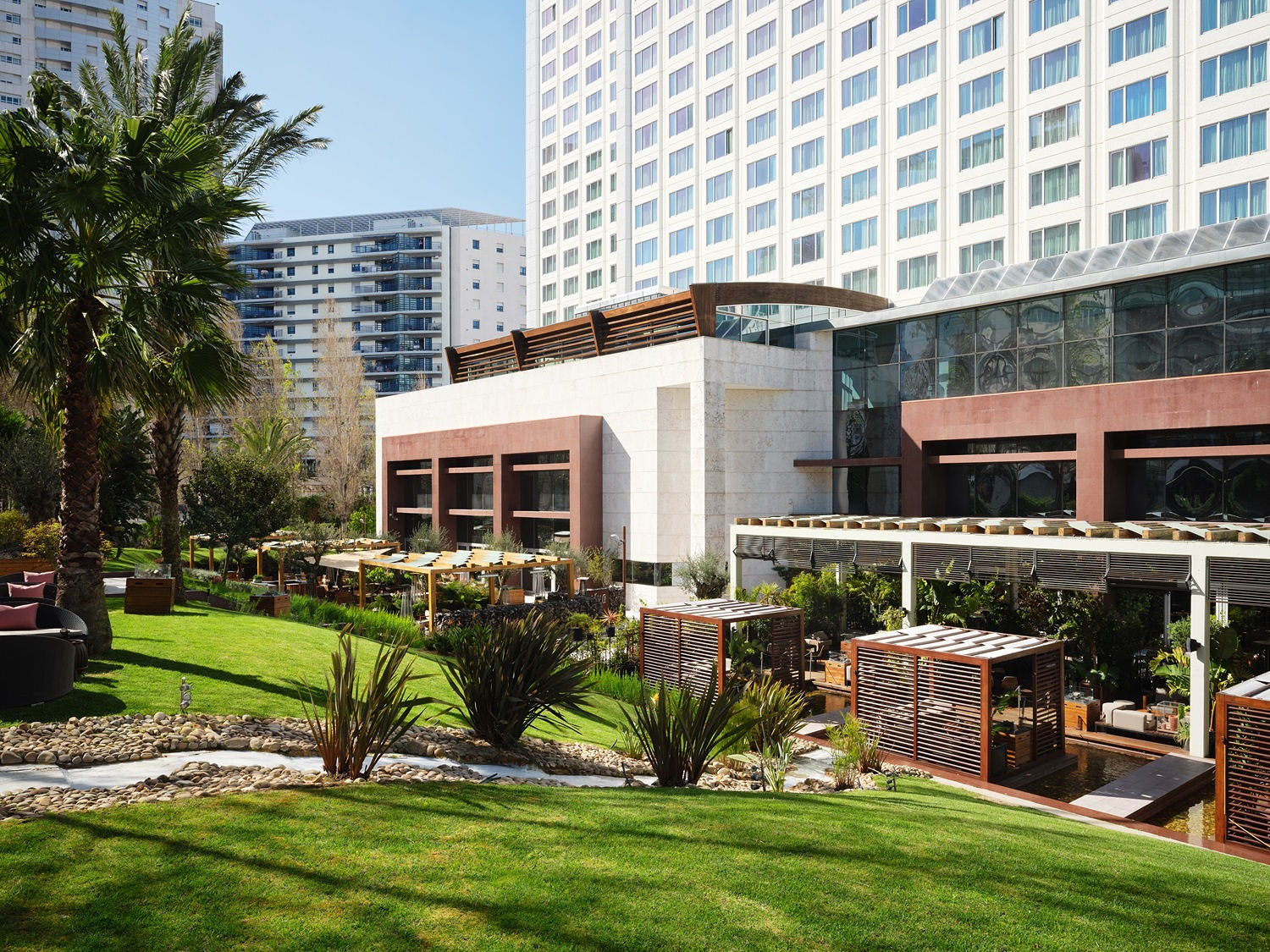 Building hotel Corinthia Lisbon