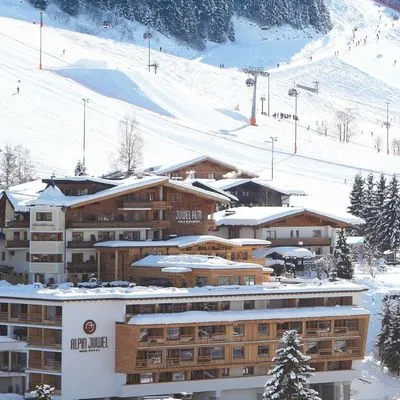 Building hotel Wellnesshotel Alpin Juwel