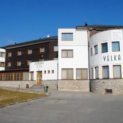 Building hotel Velká Klajdovka