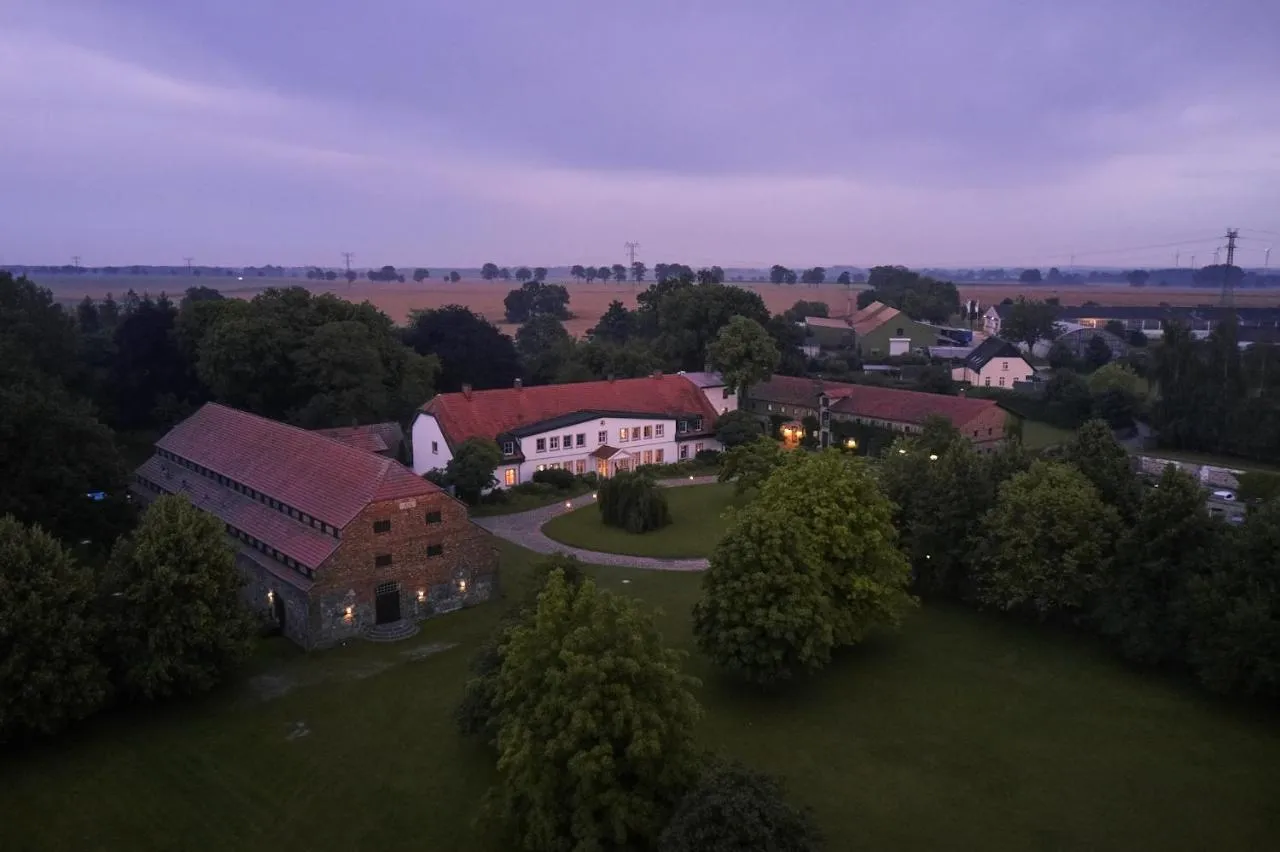 Building hotel Gutshaus Stolpe