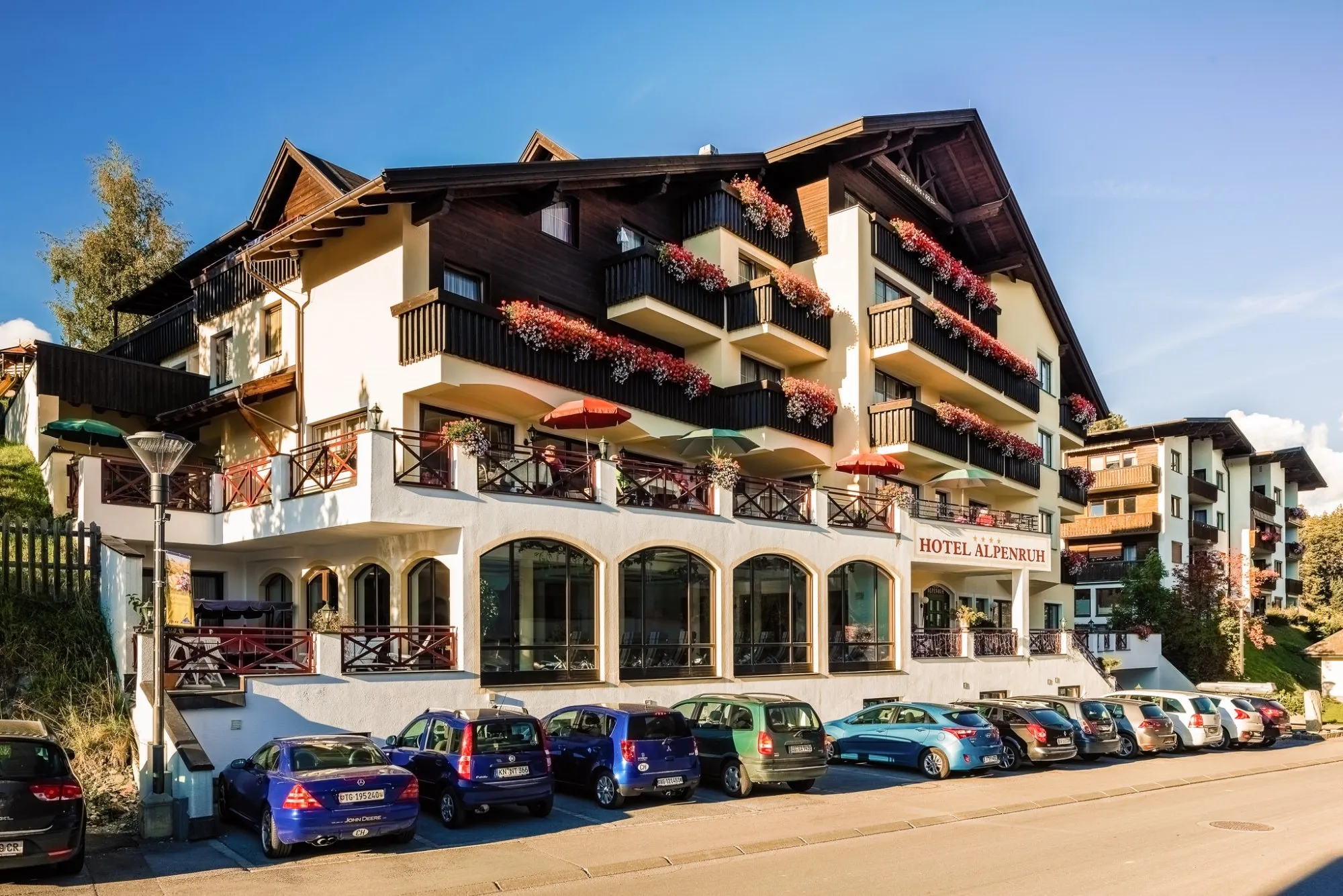 Building hotel Hotel Alpenruh-Micheluzzi
