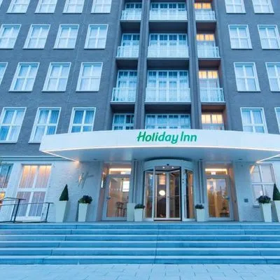 Building hotel Holiday Inn Dresden - Am Zwinger