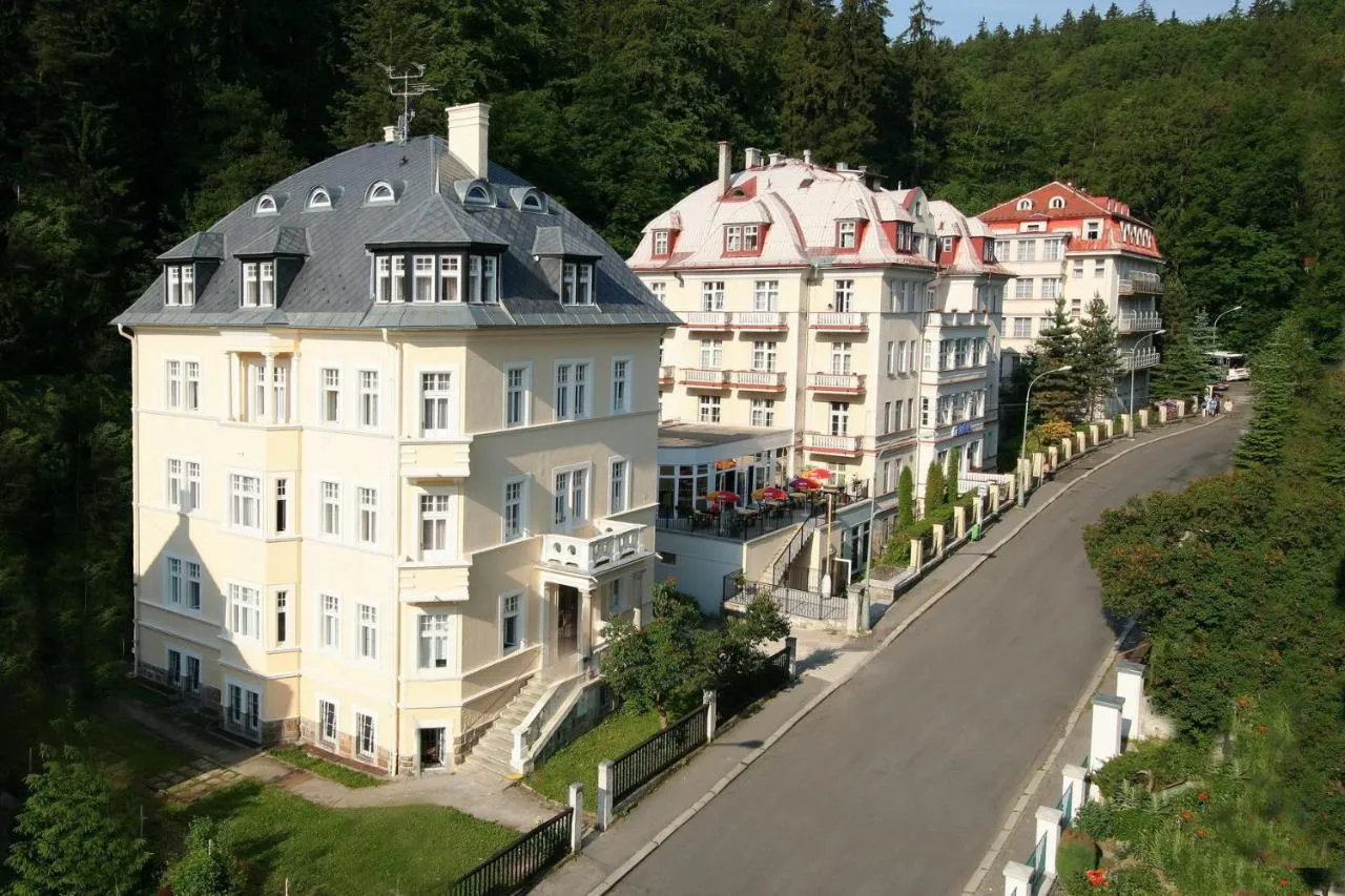 Building hotel Lázenská Lécebna Mánes