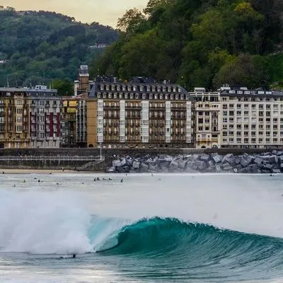 Building hotel Surfing Etxea