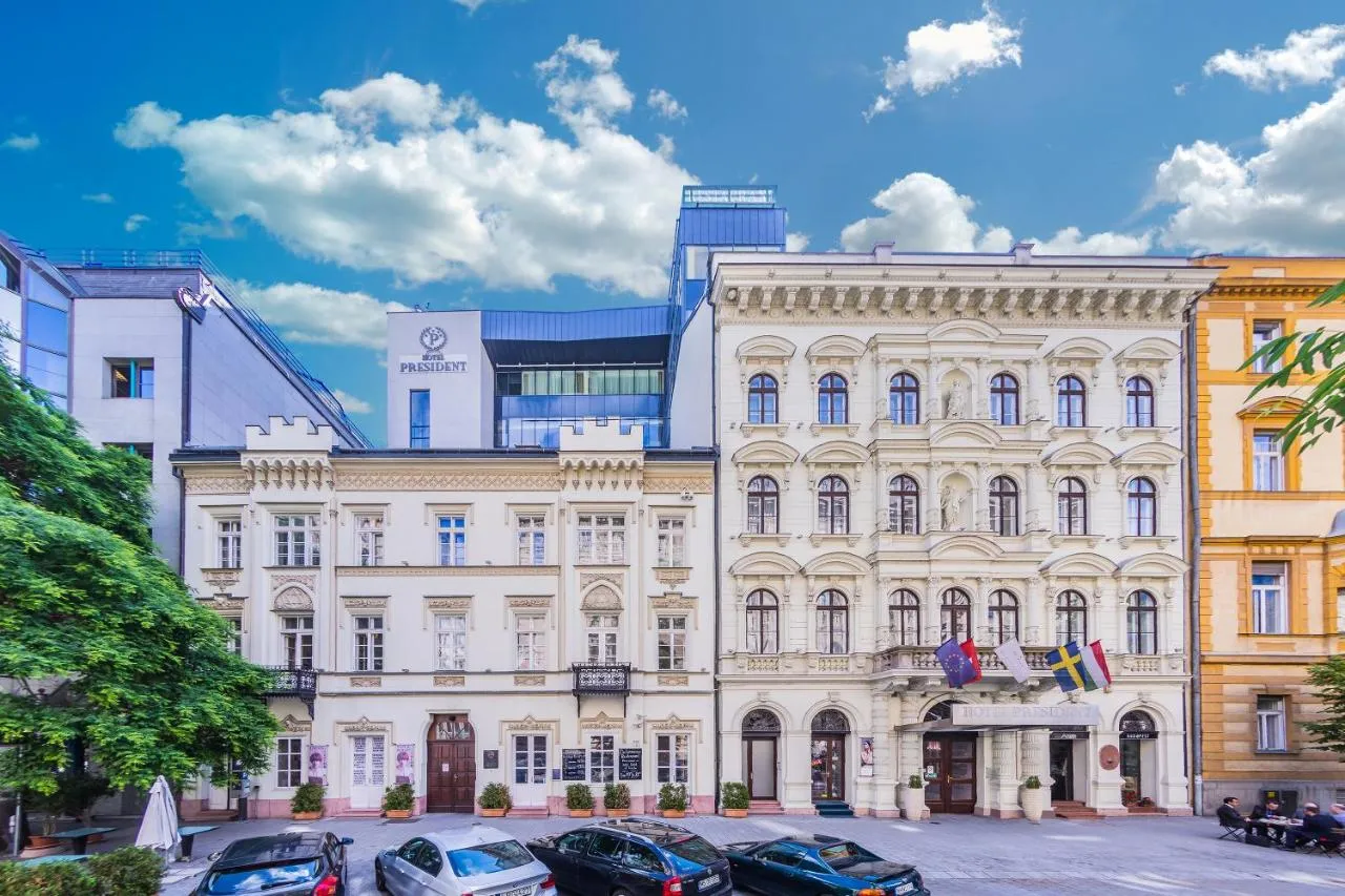 Building hotel President Budapest