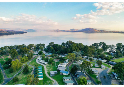 Building hotel Lake Hume Tourist Park