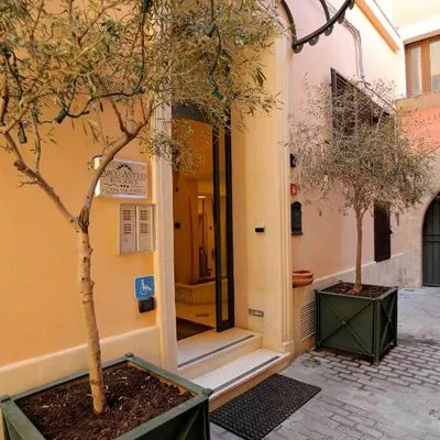 Building hotel Residence Arco Antico