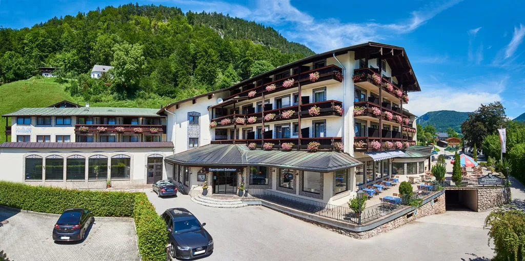 Building hotel Alpen Hotel Seimler