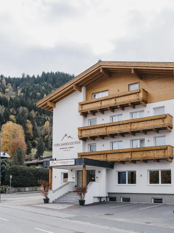 Building hotel Hotel Vier Jahreszeiten